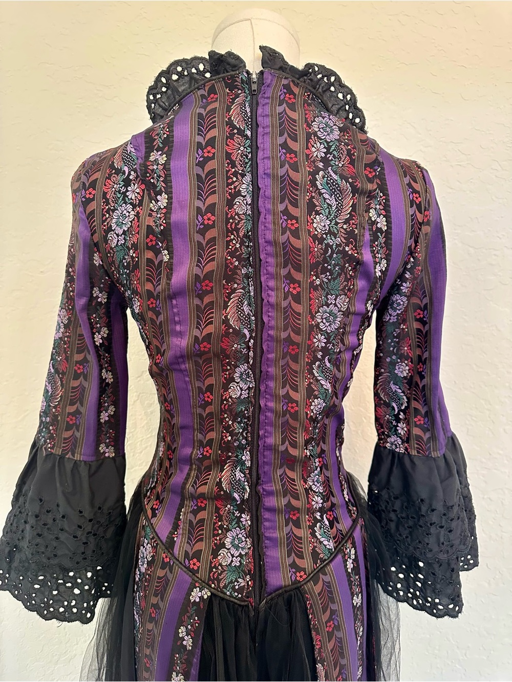 RARE vintage fetish lip service ball gown renaissance cosplay goth Antoinette - Picture 5 of 13